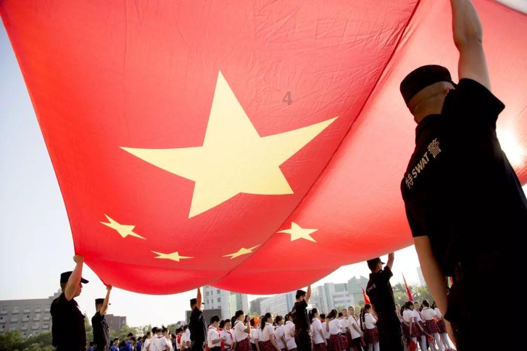 集运指数（欧线）主力合约日内涨超12% 机构称春节前集运运价下行空间有限